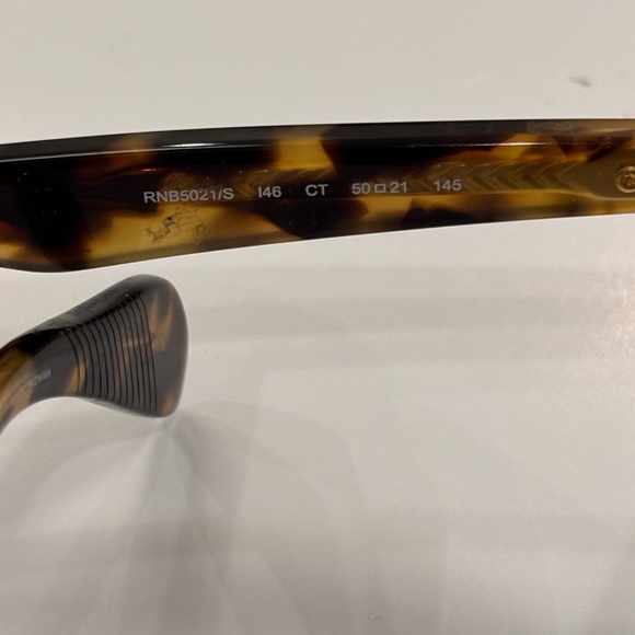 RAG & BONE
Men's Black Square Sunglasses - Picture 4 of 10